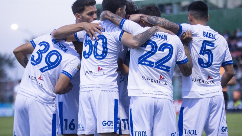 Con un "muletto", Vélez ganó y dejó más complicado a San Martín SJ